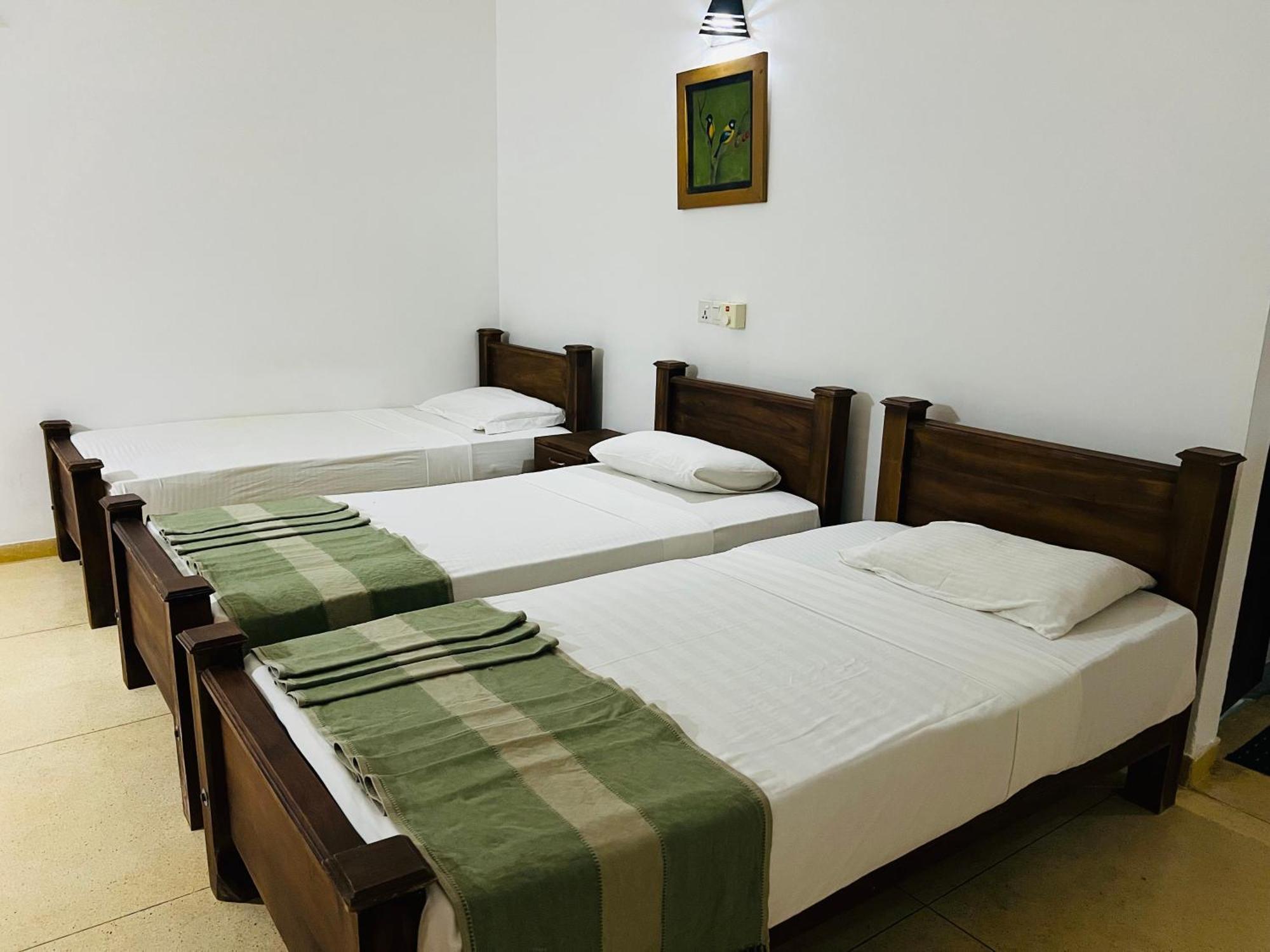 Kingfisher Resort & Retreat Szigirija Kültér fotó
